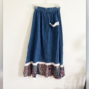 Vintage 70s Moody's goose cottagecore boho hippie denim maxi skirt w/ floral XS